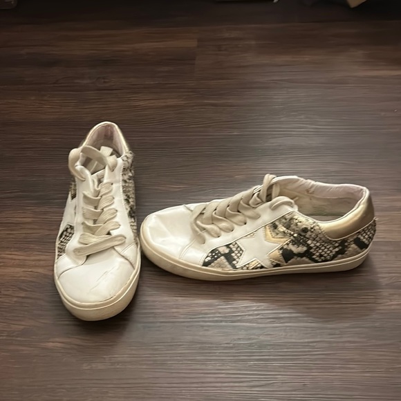 Steve Madden All Star Sneakers - Size 8.5 - Picture 1 of 7